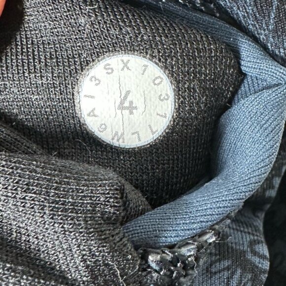 Lululemon Wunder Under Crop Full-On Luxtreme 21; Nouveau Mach Blue Black Size 4 - Picture 6 of 8